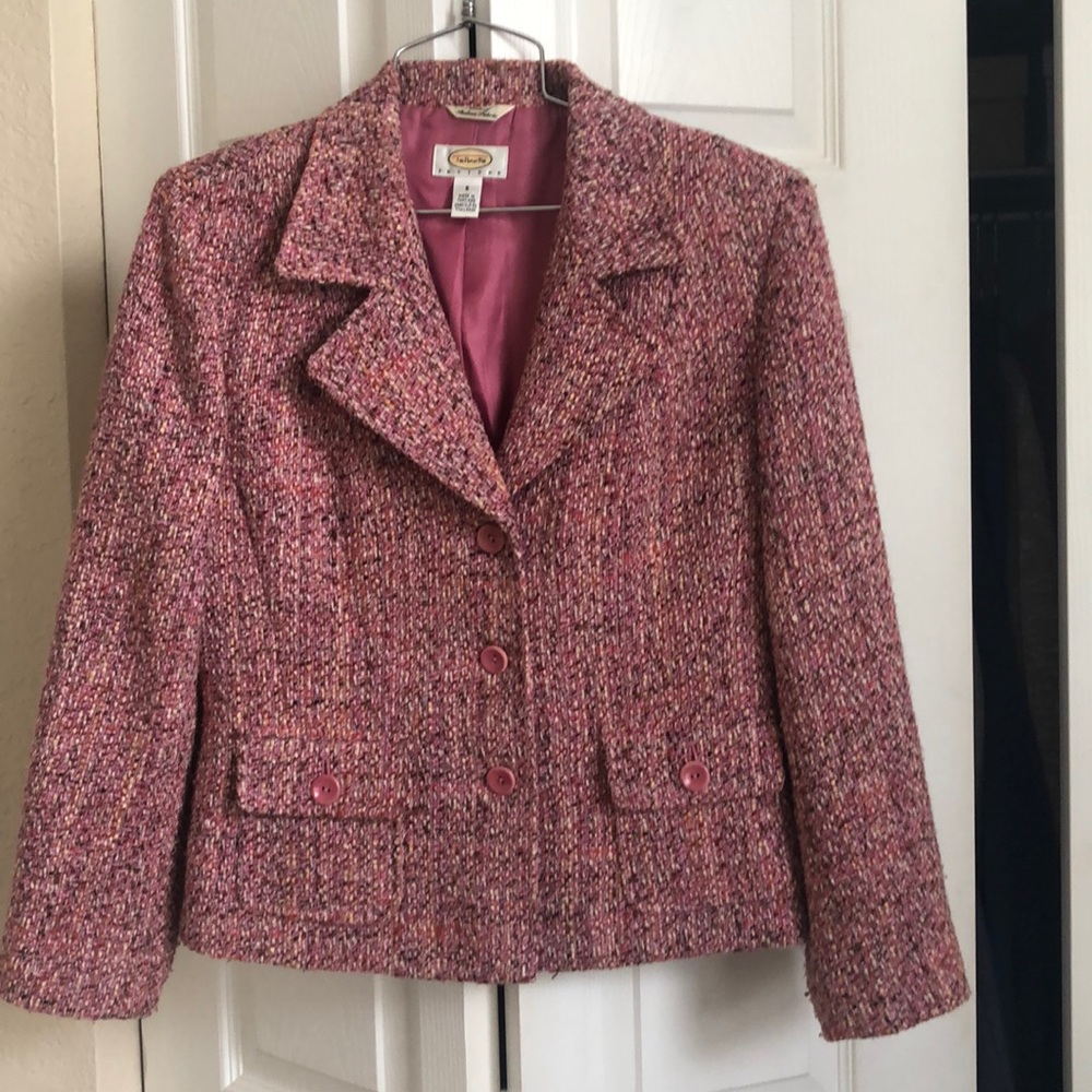 Ladies Spring Jacket! Goes perfect with Jeans!!